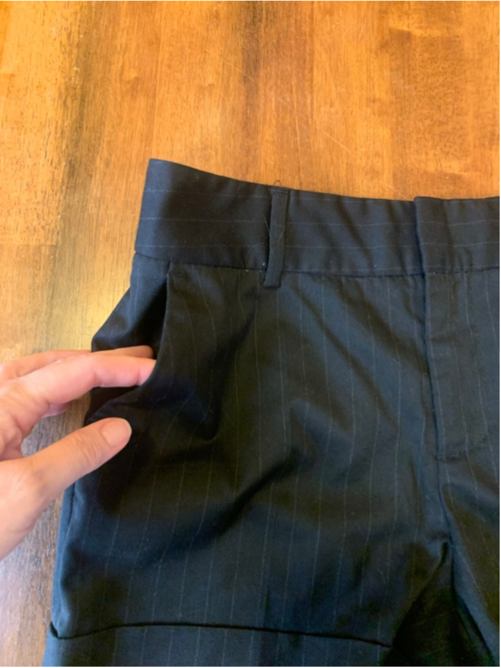 Zara Shorts Medium Black with pinstripes - Picture 5 of 6